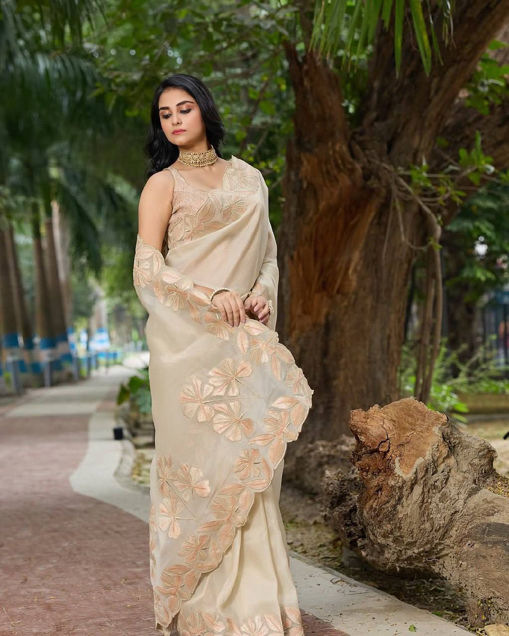 VT-709 | SINDHUR SAREES