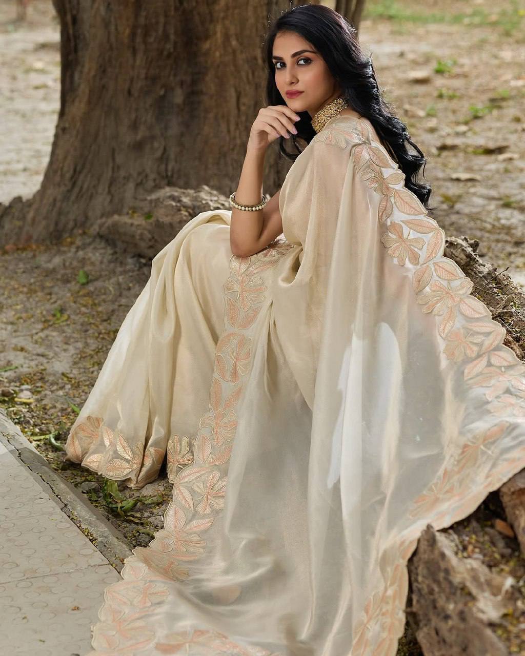 VT-709 | SINDHUR SAREES - Image 5