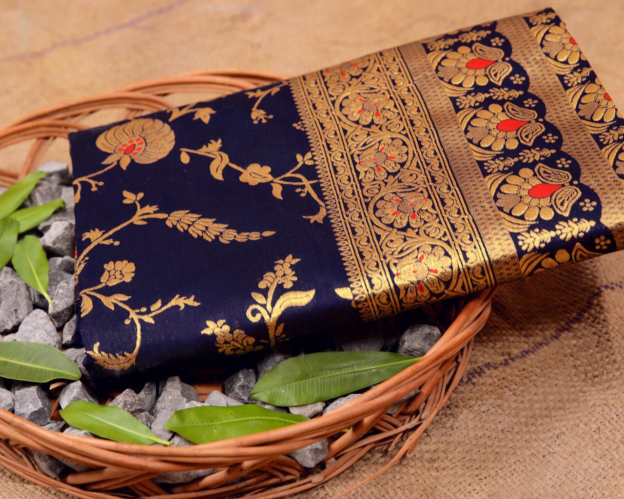 KP-1029 | Soft Lichi Silk Saree with Original Gold Zari & Rich Jacquard Work - Image 3